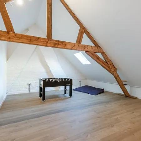 Huswell - Beautiful Vacation 'valkehuisje' In Holiday home Poperinge