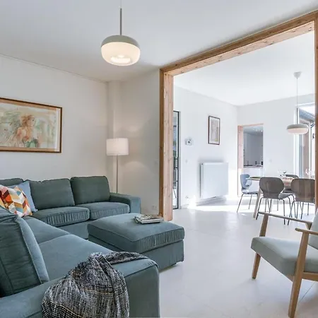 Holiday home Huswell - Beautiful Vacation 'valkehuisje' In *