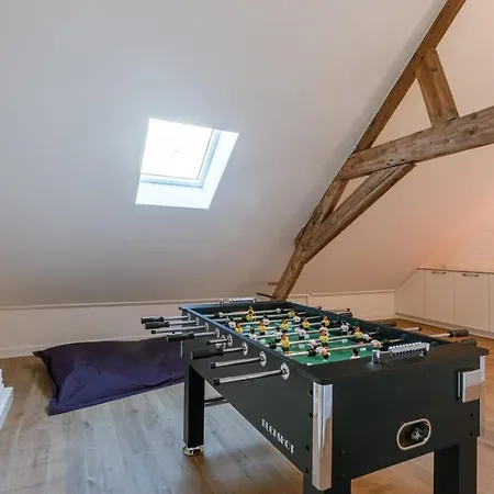 Huswell - Beautiful Vacation 'valkehuisje' In Vakantiehuis *