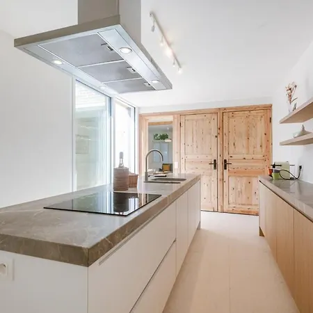Huswell - Beautiful Vacation 'valkehuisje' In Holiday home Poperinge