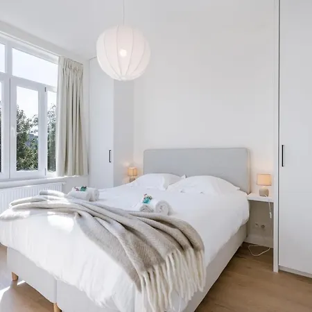 Huswell - Beautiful Vacation 'valkehuisje' In Poperinge